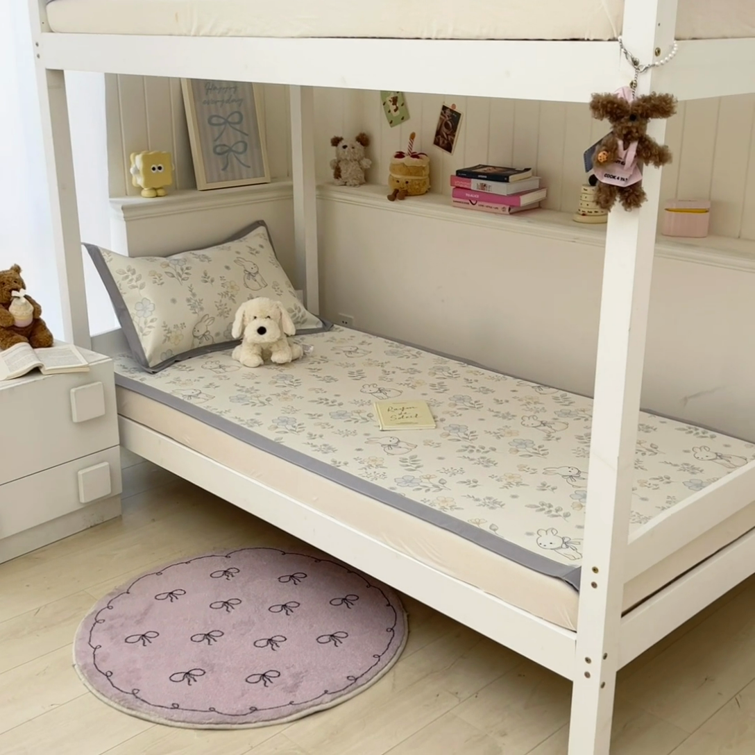 91家纺网 家纺一手货源 找家纺 川悦生活2025新款600D立体宽边印花冰丝席学生床 兰花小园