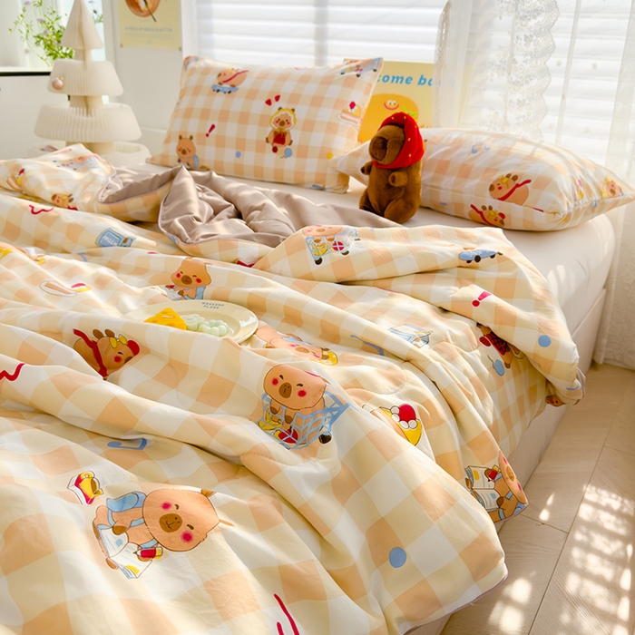 91家纺网 家纺一手货源 找家纺 弗苓家纺 2025新款A类皱皱纱印花夏被 卡皮巴拉