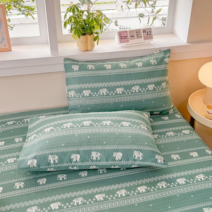 91家纺网 家纺一手货源 找家纺 博弈家纺   2025新款亲肤舒适原棉老粗布床单凉席三件套系列 异域风情