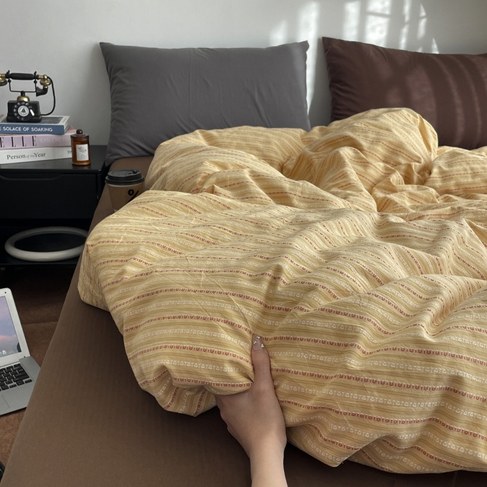 91家纺网 家纺一手货源 找家纺 羋多（原穆琪） 2025新款全棉色织提花人字斜四件套-美拉德系列 美拉德-落日黄