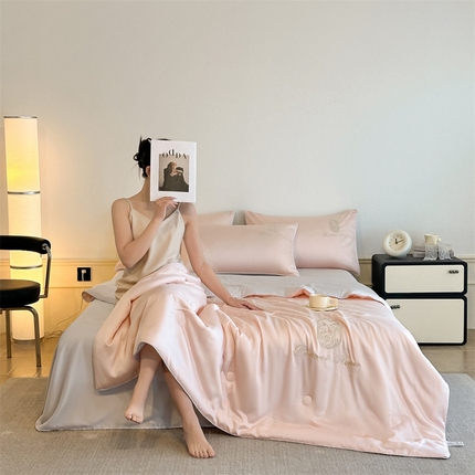 91家纺网 家纺一手货源 找家纺 （总）无界2025新款水洗真丝夏被以爱之名