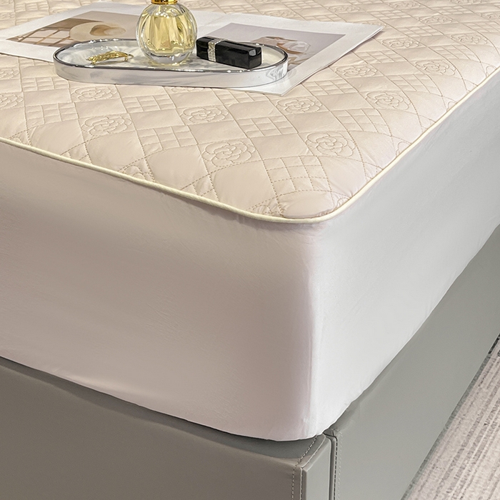 91家纺网 家纺一手货源 找家纺 2025新款A类100支长绒棉夹棉床盖床笠四件套全棉纯棉床单加厚高端重工刺绣四季款床上用品 诺兰-白粉