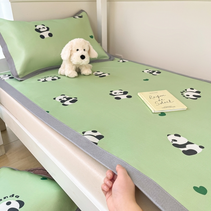 91家纺网 家纺一手货源 找家纺 川悦生活2025新款600D立体宽边印花冰丝席学生床 可爱布乖