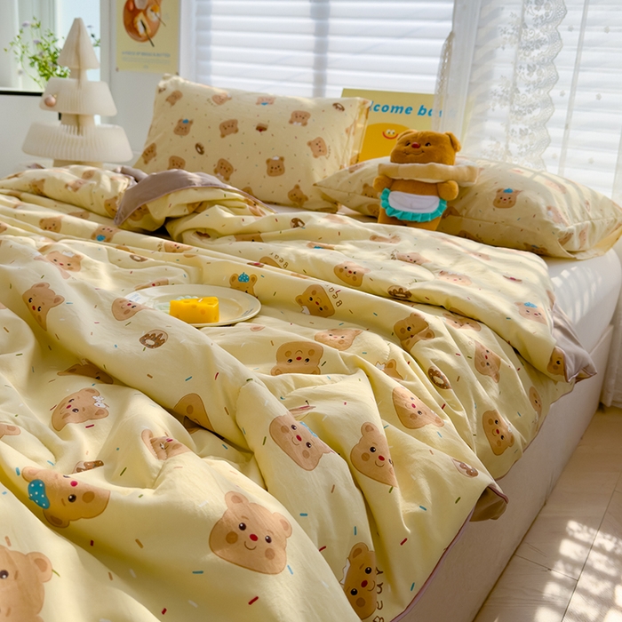 91家纺网 家纺一手货源 找家纺 弗苓家纺 2025新款A类皱皱纱印花夏被 小熊卷卷