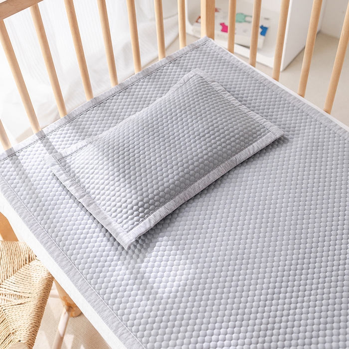 91家纺网 家纺一手货源 找家纺 丹兰 2025新款可定做婴童凉席凉豆豆冰丝席竹席儿童藤席幼儿园午睡席子 凉豆恐龙-灰