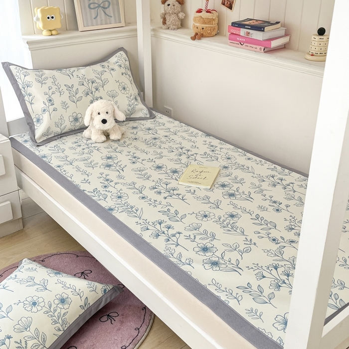 91家纺网 家纺一手货源 找家纺 川悦生活2025新款600D立体宽边印花冰丝席学生床 花簇田园