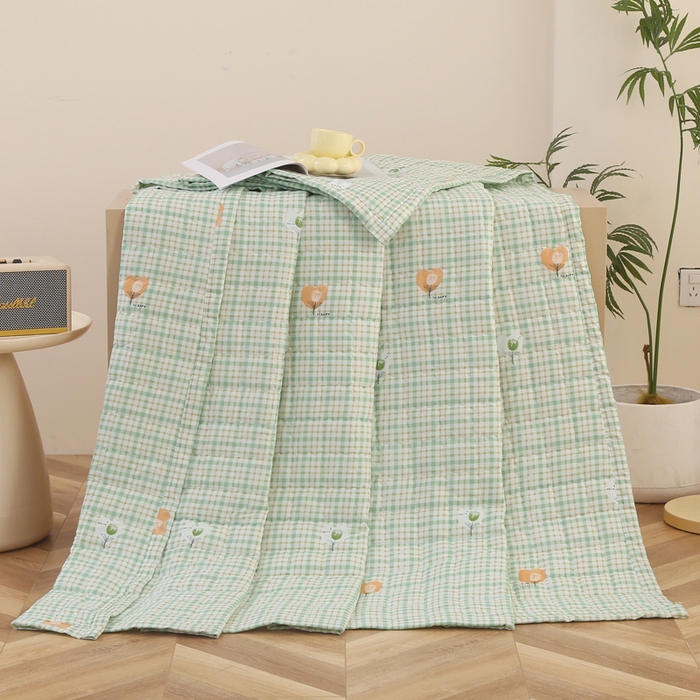 91家纺网 家纺一手货源 找家纺 被多多被业 2025新款亲肤绒多针绗绣工艺夏被空调被 一朵花-绿