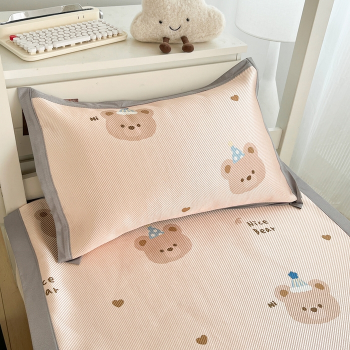 91家纺网 家纺一手货源 找家纺 川悦生活2025新款小清新冰藤席学生款 快乐熊派