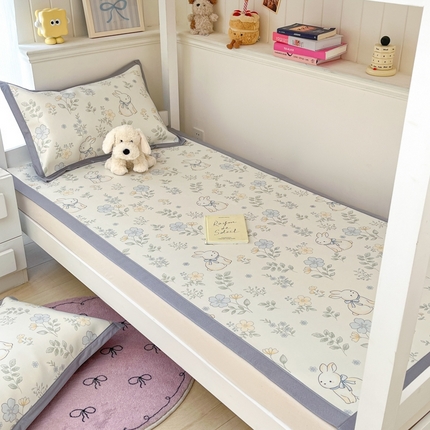 川悦生活2025新款600D立体宽边印花冰丝席学生床 兰花小园