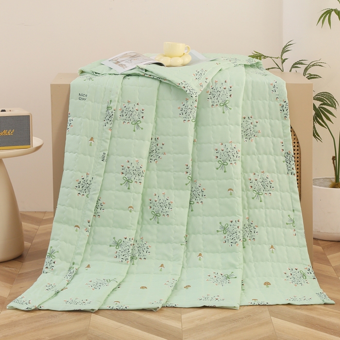 91家纺网 家纺一手货源 找家纺 被多多被业 2025新款亲肤绒多针绗绣工艺夏被空调被 织樱信