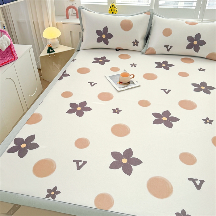 91家纺网 家纺一手货源 找家纺 雯豆2025春夏新款碳光冰丝席三件套A类凉感印花三明治凉席 碳光冰丝席-绑带款-五瓣花