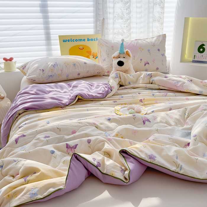 91家纺网 家纺一手货源 找家纺 弗苓家纺 2025新款A类皱皱纱印花夏被 南风轻拂