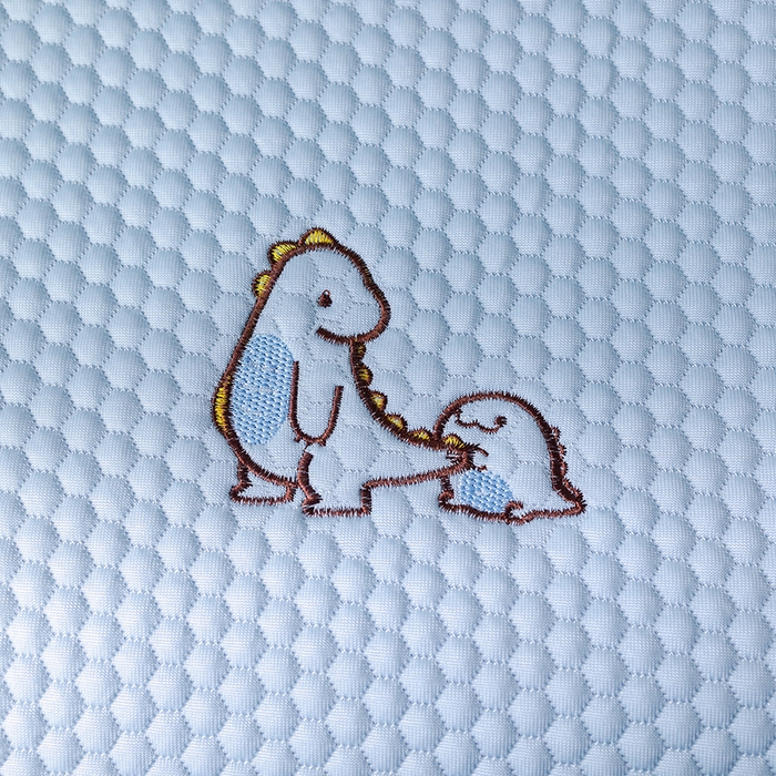 91家纺网 家纺一手货源 找家纺 丹兰 2025新款可定做婴童凉席凉豆豆冰丝席竹席儿童藤席幼儿园午睡席子 凉豆恐龙-蓝