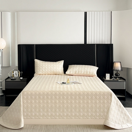 2025新款轻奢风A类长绒棉夹棉床盖床笠三件套纯色绗绣四季高级感纯色全棉纯棉床上用品 奶玉