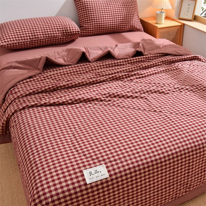 91家纺网 家纺一手货源 找家纺 凡心2025新款包检测假一罚十 百分百棉花填充 夏凉被空调被可机洗直播可过质检 酒红格