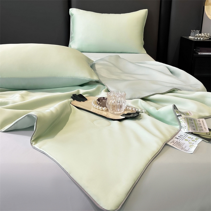 91家纺网 家纺一手货源 找家纺 雯豆天丝夏被纯色拼色A类莱赛尔凉感被子轻奢夏凉被子四件套 洛神珠-浅艾绿+天空蓝