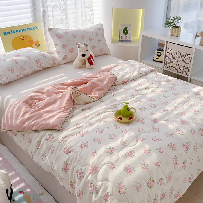 91家纺网 家纺一手货源 找家纺 弗苓家纺 2025新款A类皱皱纱印花夏被 粉茸花