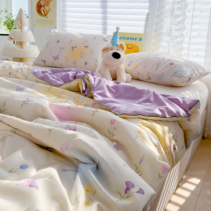 91家纺网 家纺一手货源 找家纺 弗苓家纺 2025新款A类皱皱纱印花夏被 南风轻拂