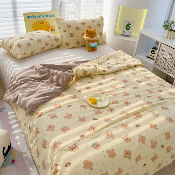 91家纺网 家纺一手货源 找家纺 弗苓家纺 2025新款A类皱皱纱印花夏被 小熊卷卷