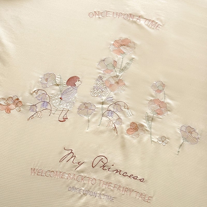 91家纺网 家纺一手货源 找家纺 绒世界 绒世界 2025针织提花绣花小清新夏被四件套 童话-奶白