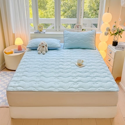 麒东 2025新款春夏泡泡纱夹棉床垫 天蓝