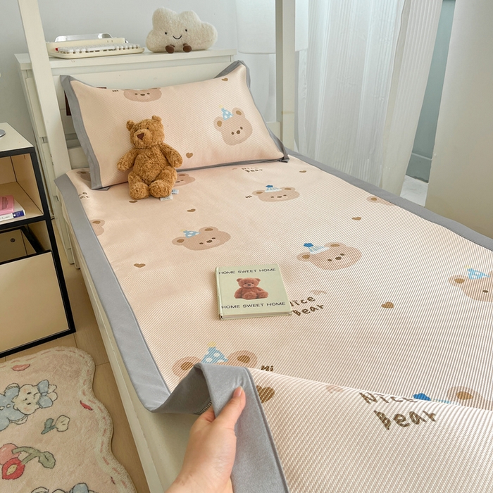 91家纺网 家纺一手货源 找家纺 川悦生活2025新款小清新冰藤席学生款 快乐熊派