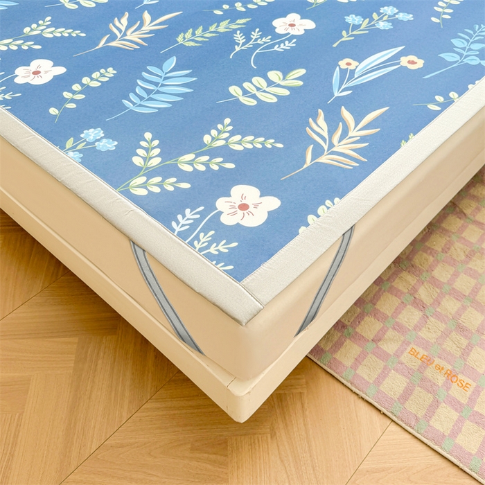 91家纺网 家纺一手货源 找家纺 雯豆2025春夏新款碳光冰丝席三件套A类凉感印花三明治凉席 碳光冰丝席-绑带款-花影动