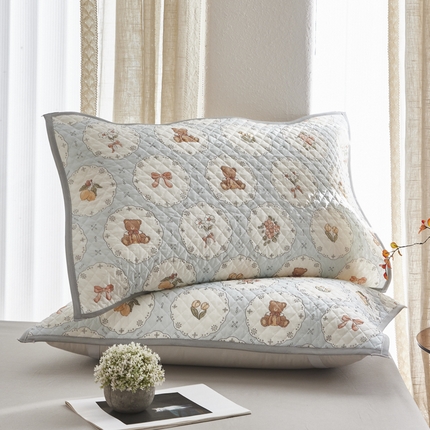 爱港家纺 2025新款夏季凉感丝绗缝夹棉绑带款枕巾 枕头巾 隔汗 隔脏 甜梦堡