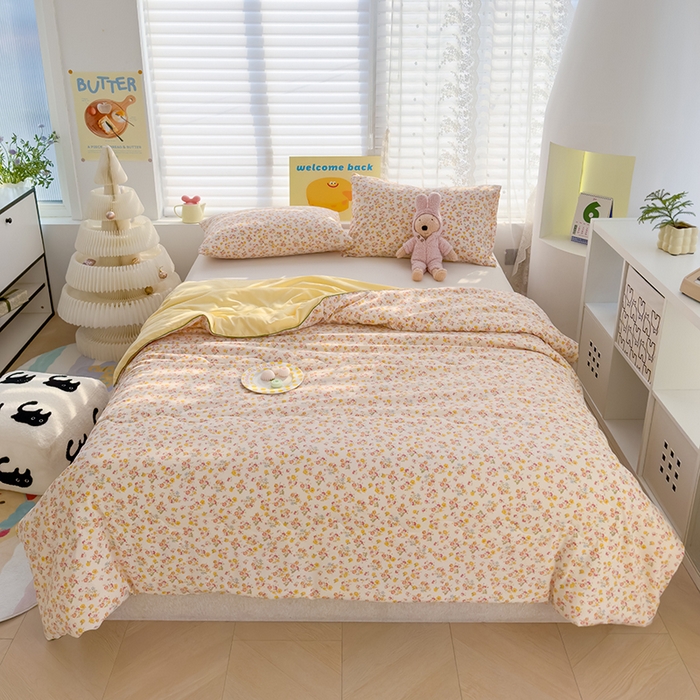 91家纺网 家纺一手货源 找家纺 弗苓家纺 2025新款A类皱皱纱印花夏被 爱丽丝