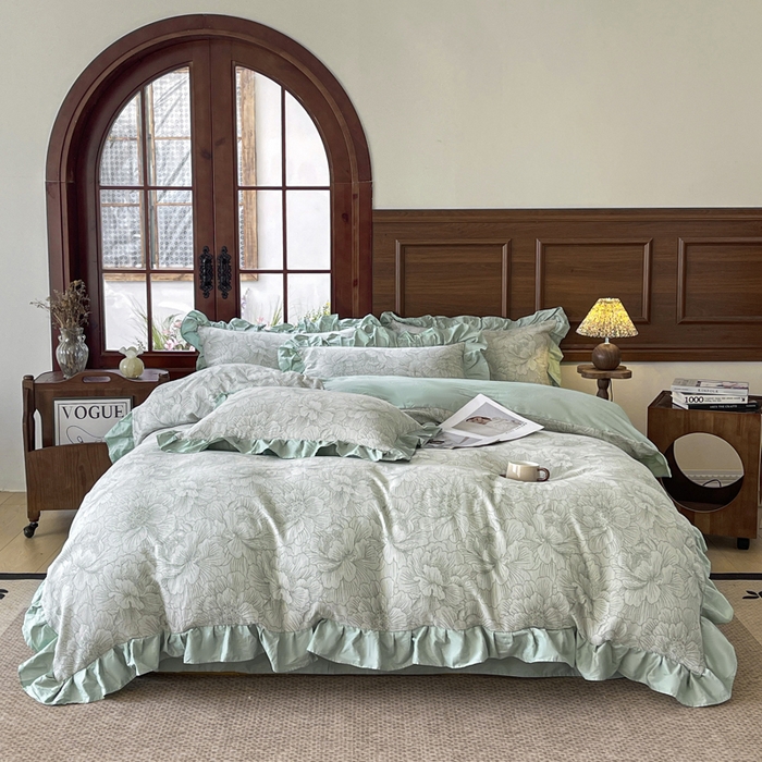 91家纺网 家纺一手货源 找家纺 锦格家纺 2025年春夏新款A类全棉纯棉色织三层纱提花四件套 漫香花羽-绿