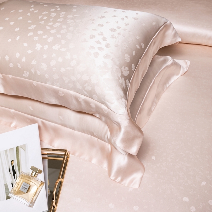 91家纺网 家纺一手货源 找家纺 晋瑞 红顶鹅绒馆 2025真丝天丝大提花四件套 梦幻瞬间