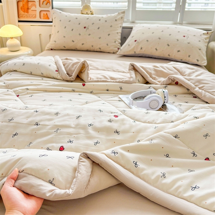 91家纺网 家纺一手货源 找家纺   壹张床  2025新款A类针织棉双层纱100%新疆棉花夏凉被《包检测》（提供买家秀） 蝴蝶情结