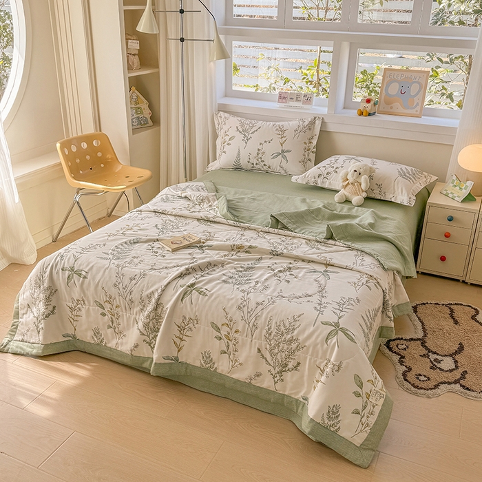 91家纺网 家纺一手货源 找家纺 梦依依 2025新款小清新印花系列里外全棉棉花被夏被四件套 春涧