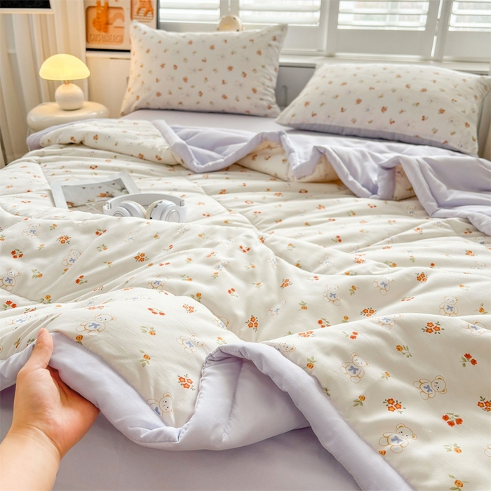 91家纺网 家纺一手货源 找家纺   壹张床  2025新款A类针织棉双层纱100%新疆棉花夏凉被《包检测》（提供买家秀） 花丛小熊