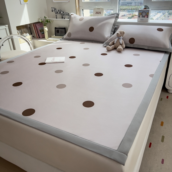 91家纺网 家纺一手货源 找家纺 丝羽坊 2025新款小版印花冰丝凉席平铺床席款冰丝席碳光冰丝凉席 小圆满