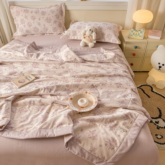 91家纺网 家纺一手货源 找家纺 梦依依 2025新款小清新印花系列里外全棉棉花被夏被四件套 花沐