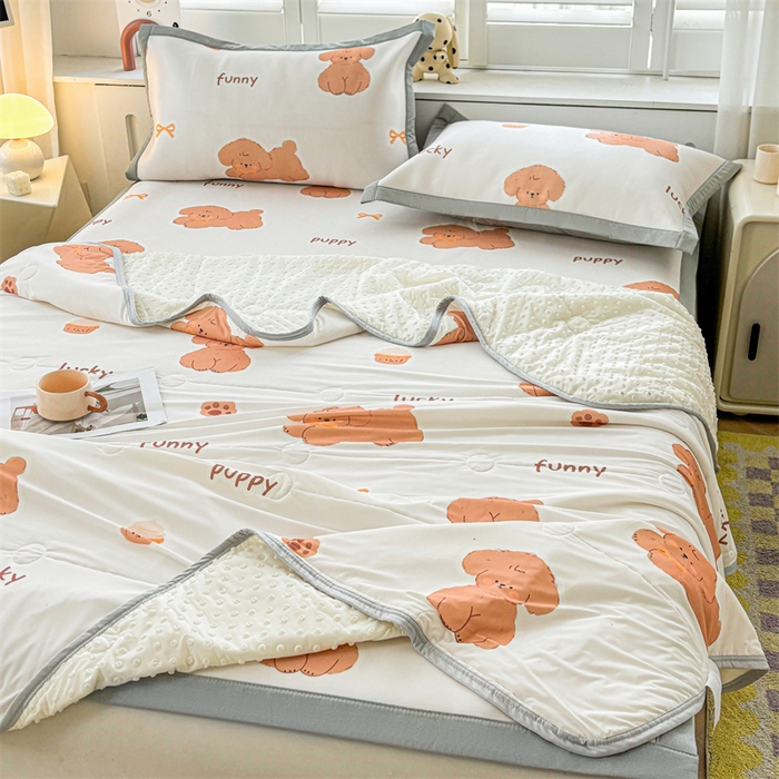 91家纺网 家纺一手货源 找家纺 雯豆2025春夏新款凉感丝夏被空调被子印花A类卡通小清新夏被 冰丝夏被四件套-胖嘟嘟