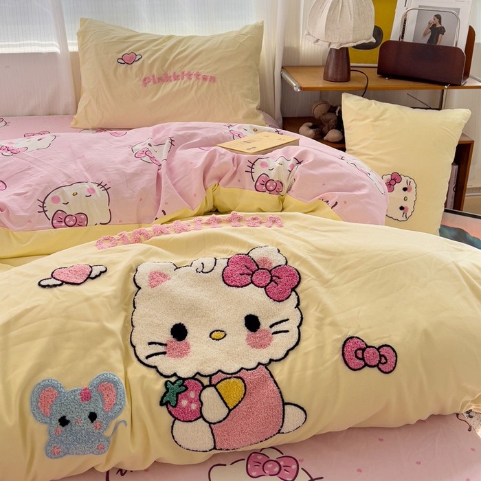 91家纺网 家纺一手货源 找家纺 罗亿家纺 2025新款云朵棉可爱毛巾绣系列四件套 可爱小猫-黄