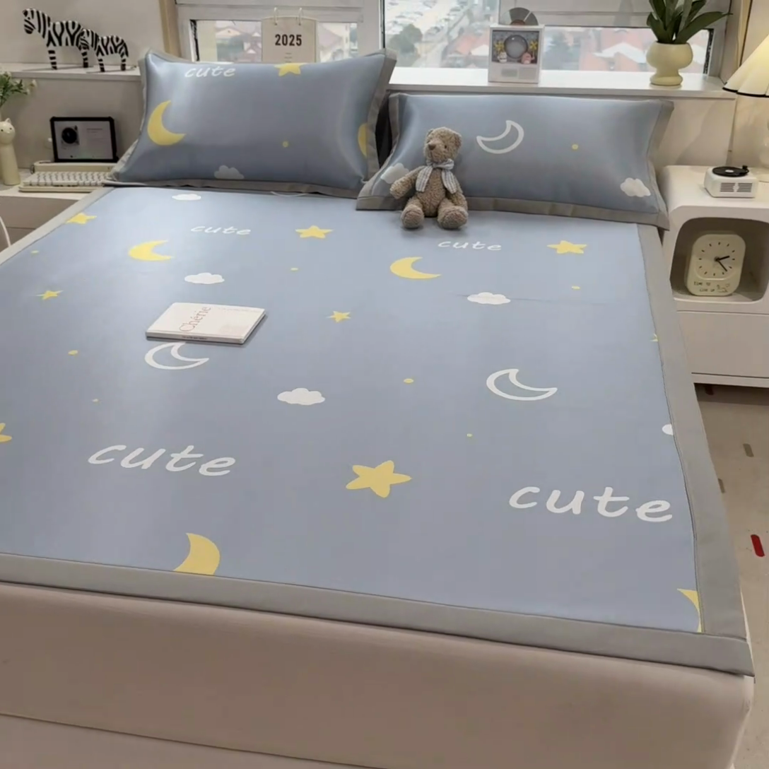 91家纺网 家纺一手货源 找家纺 丝羽坊 2025新款小版印花冰丝凉席平铺床席款冰丝席碳光冰丝凉席 星光灿烂