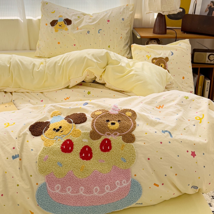 91家纺网 家纺一手货源 找家纺 罗亿家纺 2025新款云朵棉可爱毛巾绣系列四件套 芝士蛋糕熊