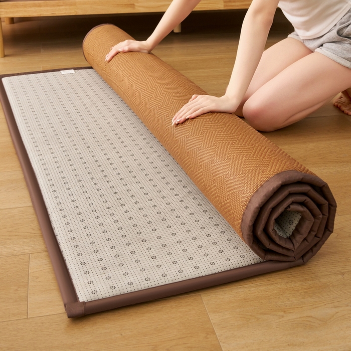 91家纺网 家纺一手货源 找家纺 艺博床垫 2025新款竹藤席地垫 饼干花-棕