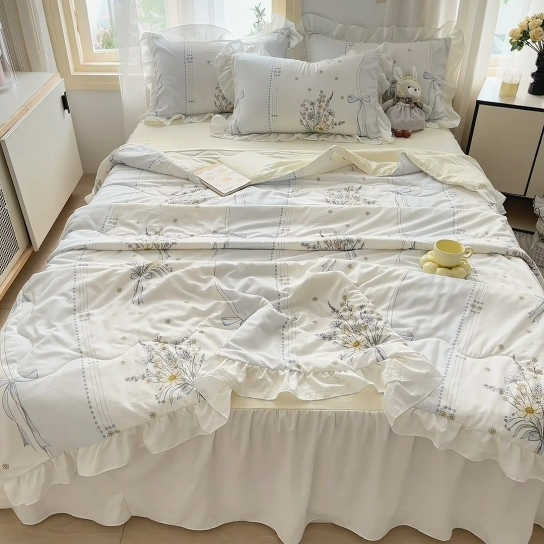 91家纺网 家纺一手货源 找家纺 家贝爱 2025新款泡泡纱水洗棉花边床单/床裙款夏被四件套夏凉被 莫兰清香