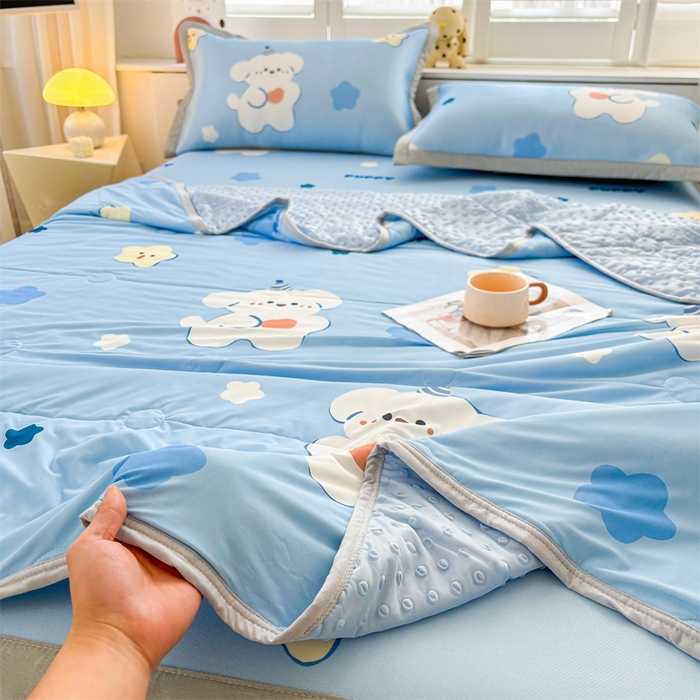 91家纺网 家纺一手货源 找家纺 （总）雯豆2025春夏新款凉感丝夏被空调被子印花A类卡通小清新夏被