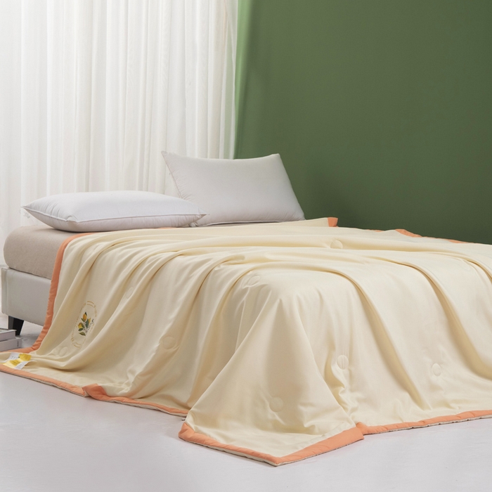 91家纺网 家纺一手货源 找家纺 帕芬鸟 2025新款亲肤磨毛夏被 米黄