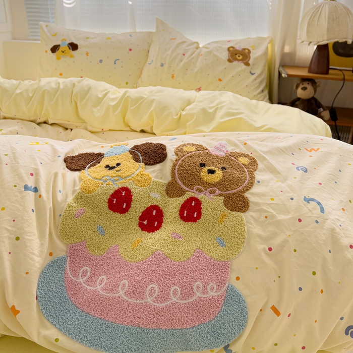 91家纺网 家纺一手货源 找家纺 罗亿家纺 2025新款云朵棉可爱毛巾绣系列四件套 芝士蛋糕熊