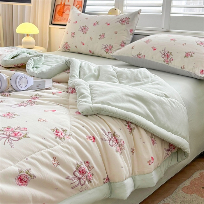 91家纺网 家纺一手货源 找家纺   壹张床  2025新款A类针织棉双层纱100%新疆棉花夏凉被《包检测》（提供买家秀） 春日蘑菇