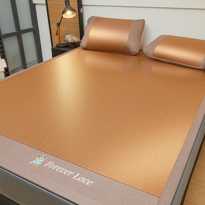 91家纺网 家纺一手货源 找家纺 尚品凤凰 2025新款冰藤席小熊绣花藤席 饼干花