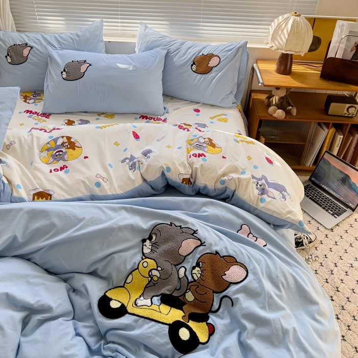 91家纺网 家纺一手货源 找家纺 罗亿家纺 2025新款云朵棉可爱毛巾绣系列四件套 汤姆和杰瑞