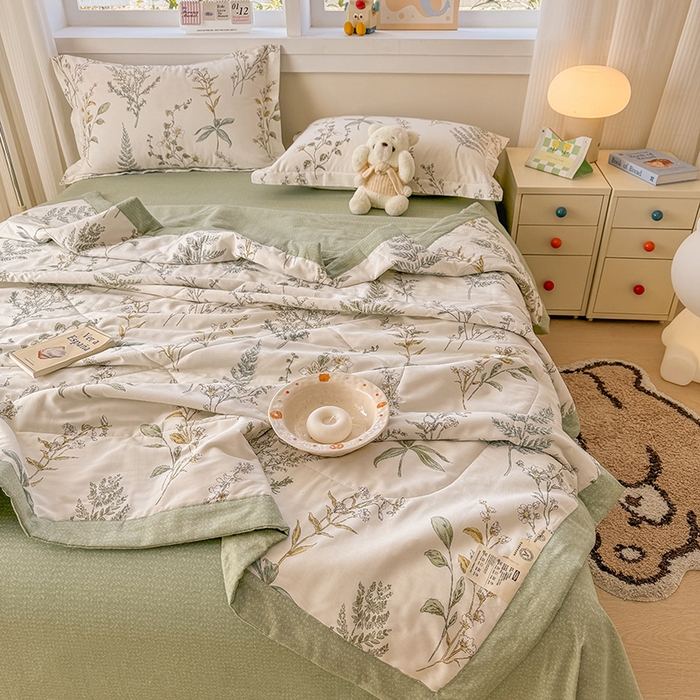 91家纺网 家纺一手货源 找家纺 梦依依 2025新款小清新印花系列里外全棉棉花被夏被四件套 春涧