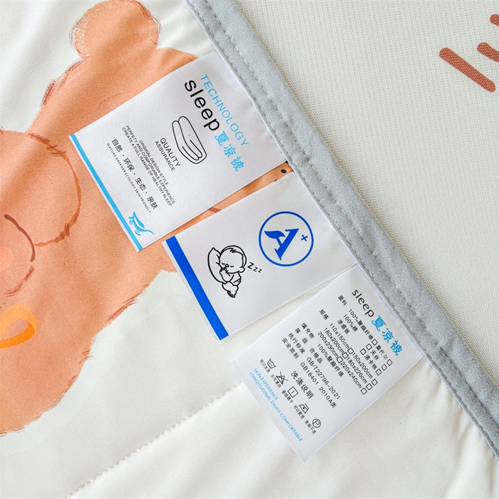 91家纺网 家纺一手货源 找家纺 雯豆2025春夏新款凉感丝夏被空调被子印花A类卡通小清新夏被 冰丝夏被四件套-胖嘟嘟